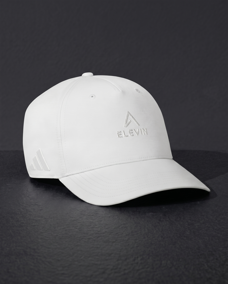Elevin x Adidas Cap Weiß - Nahaufnahme